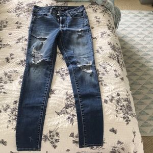 Never Worn, American Eagle Hi-Rise Jegging